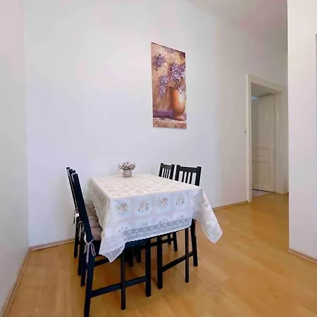 Clear And Cozy 21a * Budapest